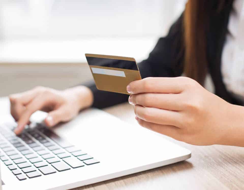 Zwolnienie z kasy fiskalnej a płatności kartą - Poltax Biuro rachunkowe Toruń